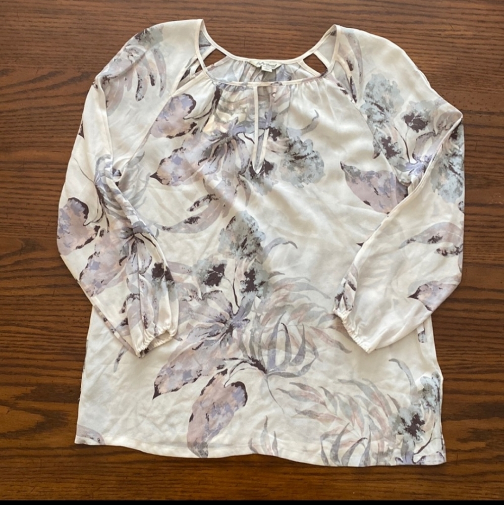 Lucky Brand 100% Silk Keyhole Floral Blouse